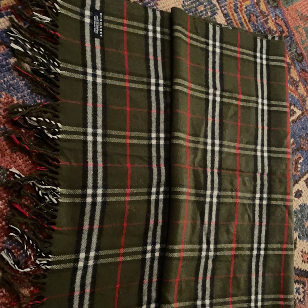 Vintage Burberry cashmere green Nova check plaid fringe shawl scarf